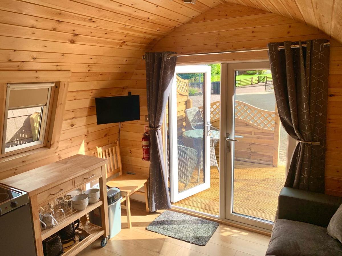 Conifer Cabins Fort William Eksteriør bilde