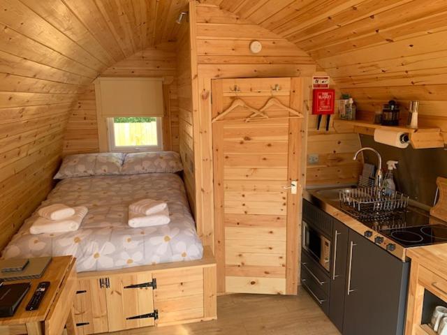Conifer Cabins Fort William Eksteriør bilde