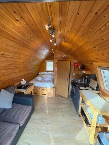Conifer Cabins Fort William Eksteriør bilde